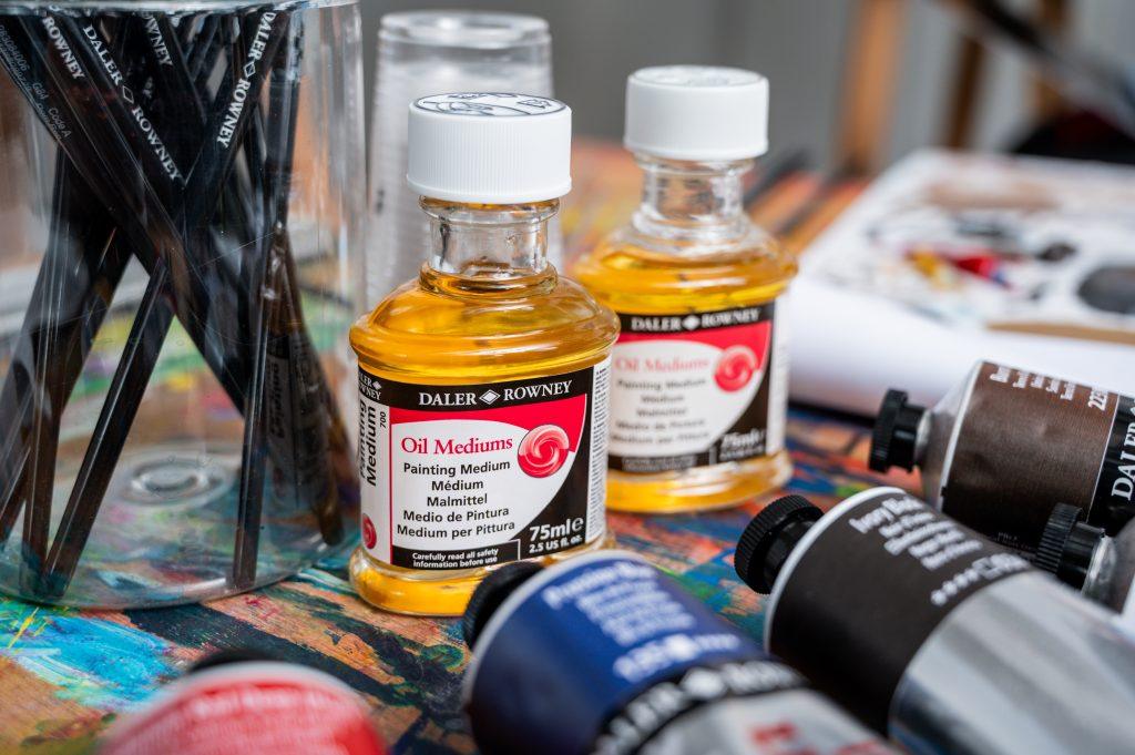 Understanding Oil Painting Mediums